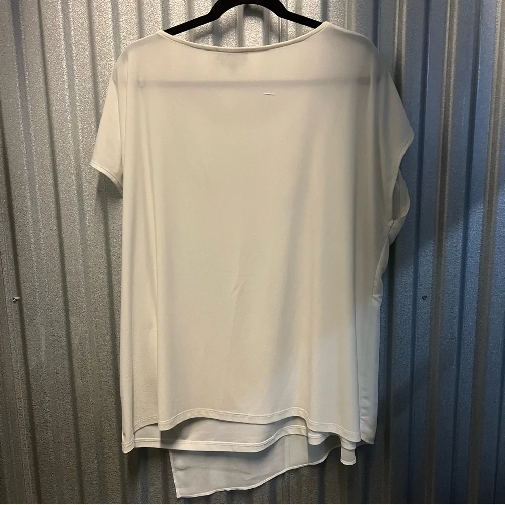 Laura T-shirt blouse sheer front and stretch back white with floral prin… - Picture 9 of 10
